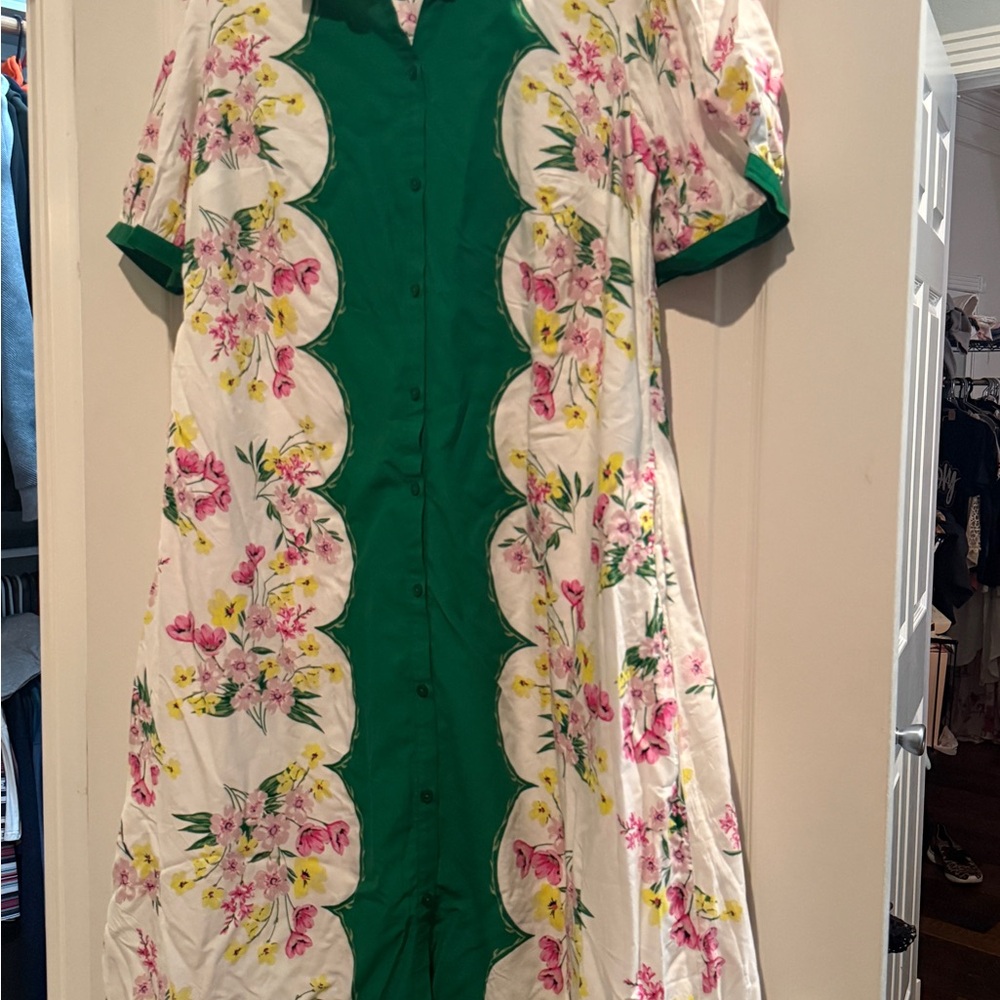 Crown & Ivy Floral Green and White Long Sleeve Dress